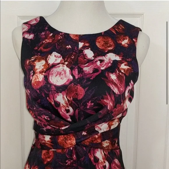 Kut from the Kloth floral print scuba dress size 6 - Picture 2 of 7